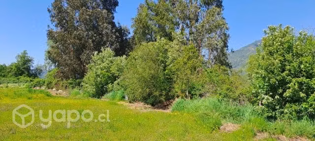 Se vende terreno con casa