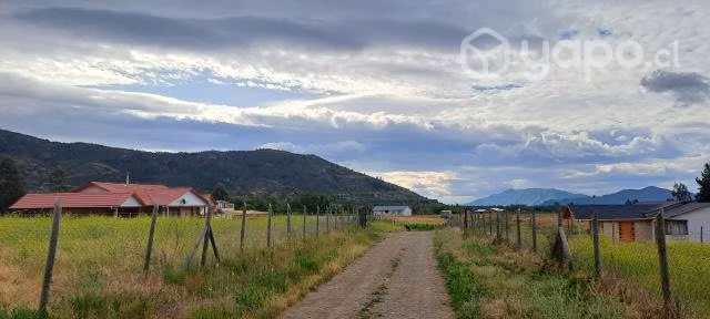 Se vende terreno con casa
