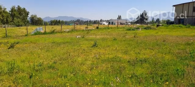 Se vende terreno con casa