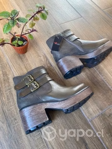 Botas