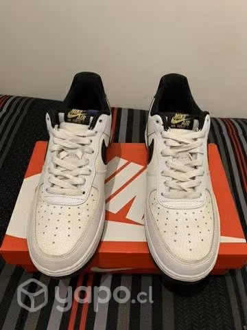 Nike Air Force 1 World Champ Blancas 9.5us - Imagen 2