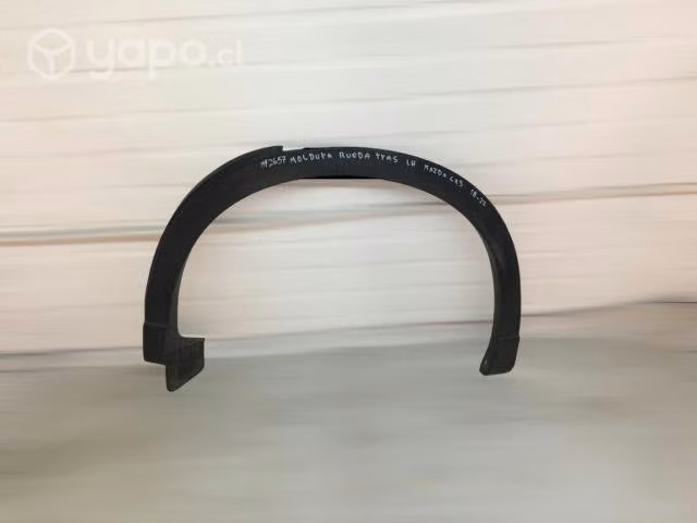 Moldura trasera lh mazda cx