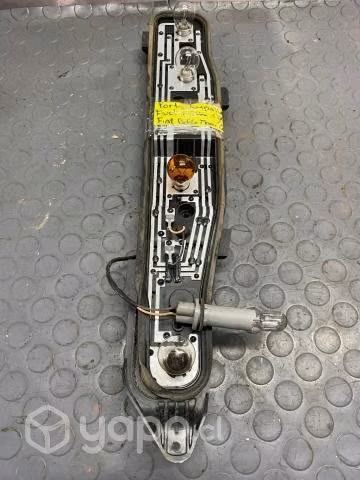 Porta ampolleta farol trasero izquierdo Fiat Doblo