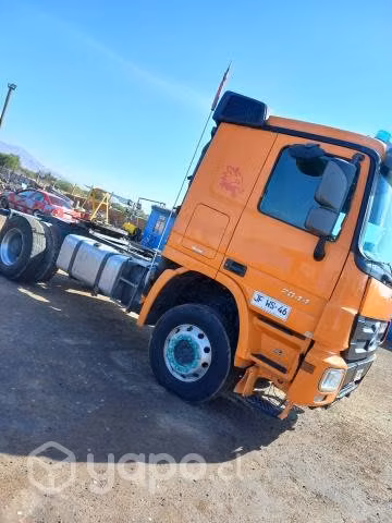 Tracto camión