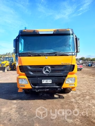 Tracto camión