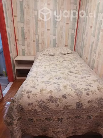 pieza semi amoblada