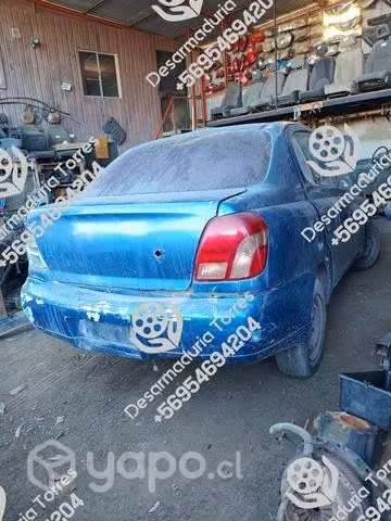Cola Toyota Yaris 2001 sedan
