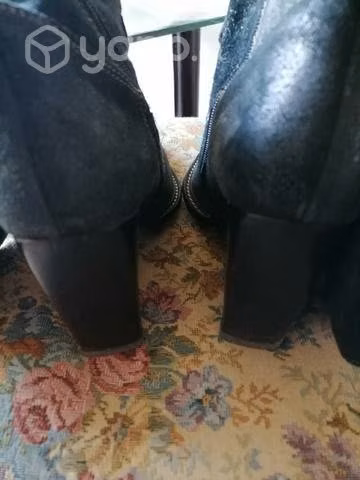 Botas negras cuero envejesido, n 38.