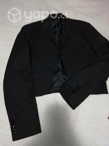 Pantalón, camisa y chaqueta de huaso