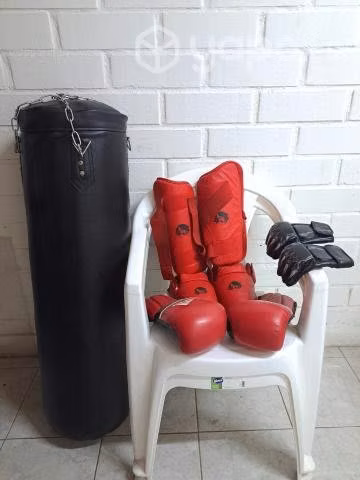 Saco de boxeo y accesorios