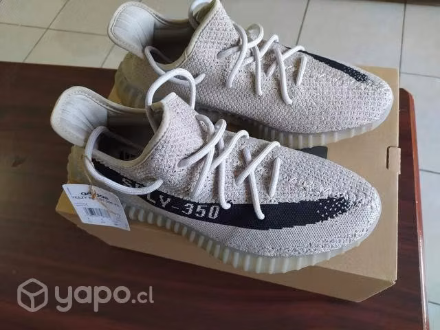 Yeezy 350 v2