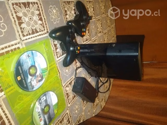Xbox 360 + Juegos + 2 mandos