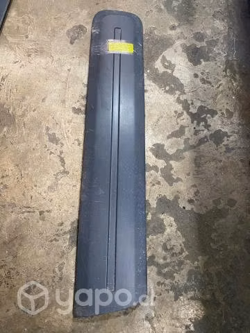 Moldura central pta del der Fiat Fiorino fire 2015