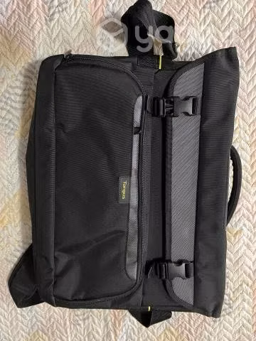 Mochilas y bolsos varios