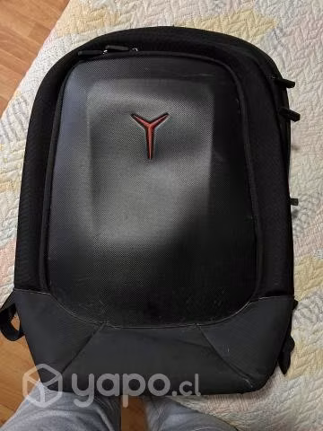 Mochilas y bolsos varios