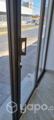 Arriendo Local comercial en Av Argentina