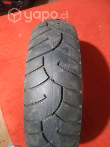 Neumatico trasero de moto marca rinaldi 140/70