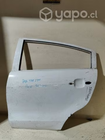 Puerta trasera Kia rio sedán /rgd01m02j