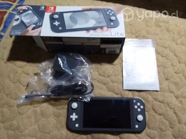 Nintendo switch lite + 7 juegos digitales