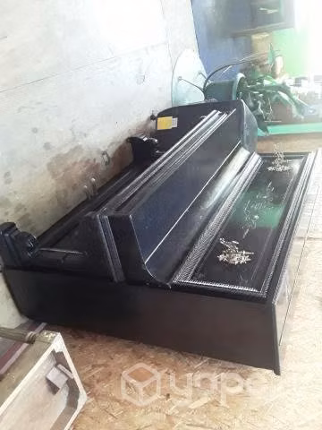 Piano vertical alemán