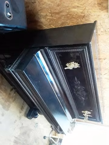 Piano vertical alemán