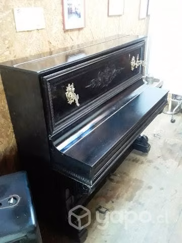 Piano vertical alemán