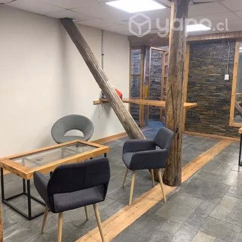 Se arriendan oficinas en el centro de Castro