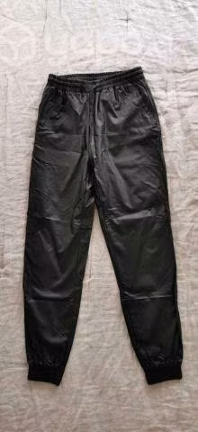Pantalón ecocuero