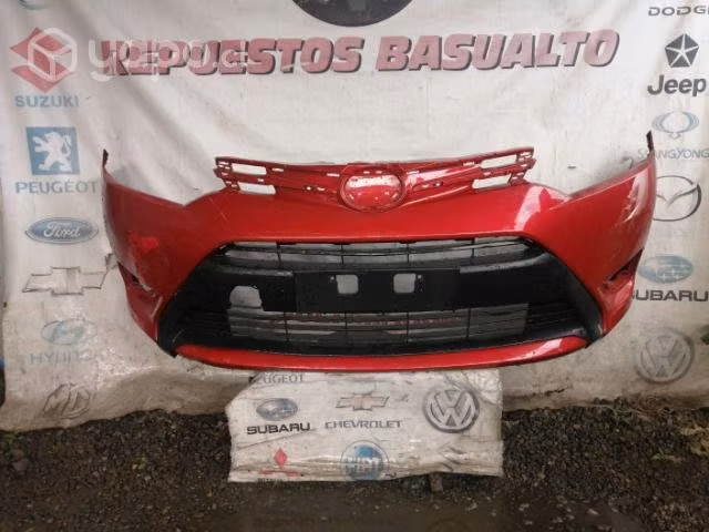 Parachoque toyota yaris 14-17