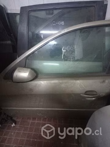 Puerta delantera izquierda ford mondeo de. desarme