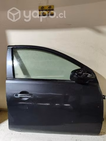 Puerta delantera Nissan Versa /rgd01m02j