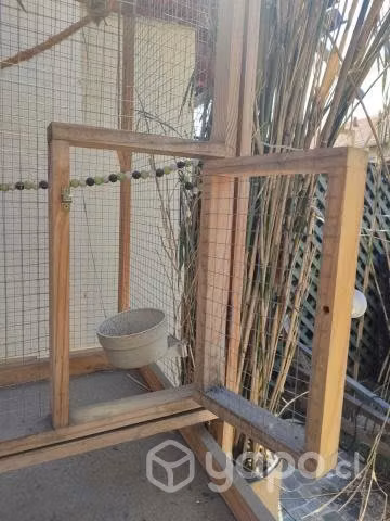 Jaula grande para aves 2 puertas y base Santiago