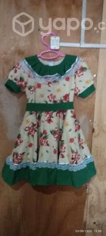 Traje de huasa y traje nortino