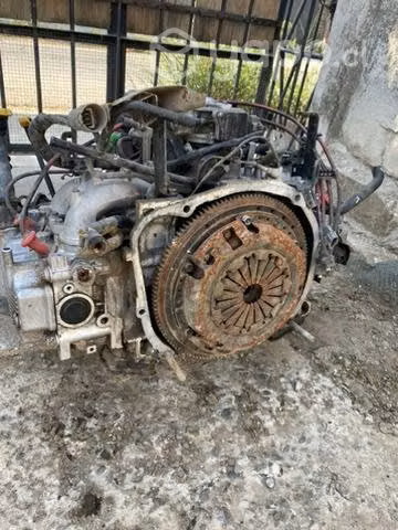 Motor subaru ej18