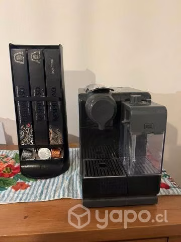 Cafetera Nespresso Lattisima touch con dispensador