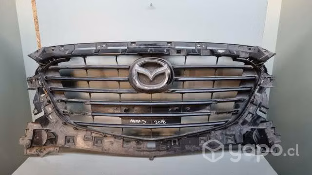 Mascara mazda 3 dmg la cisterna 05.34
