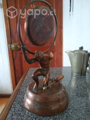 Antigua figura Gong bronce con cobre