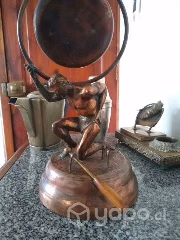 Antigua figura Gong bronce con cobre