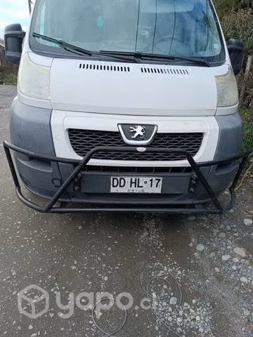 Protección frontal para furgón
