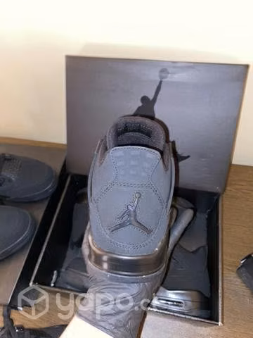 Jordan Retro 4 BLACK CAT