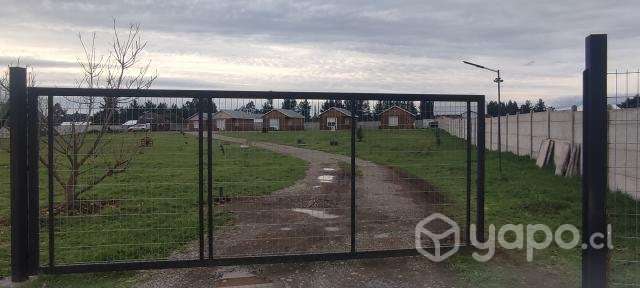 Terreno con cabañas amobladas - Imagen 3