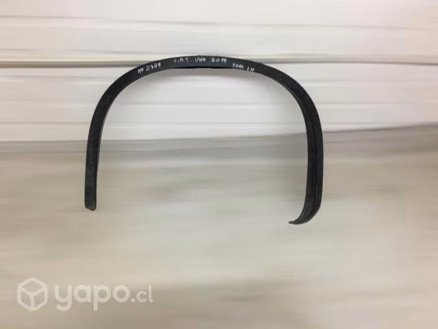 Moldura trasera lh fiat uno 2019