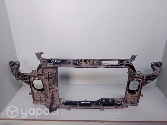Frontal Kia Cerato dmg la cisterna 10.2