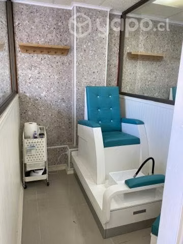 Venta De Hermosa Oficina, Ubicada En Sector Comerc
