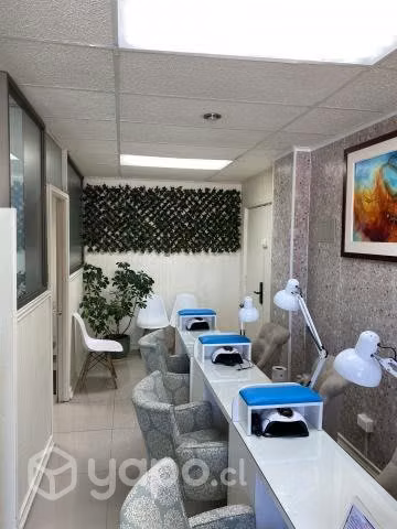 Venta De Hermosa Oficina, Ubicada En Sector Comerc