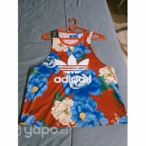 Polera adidas