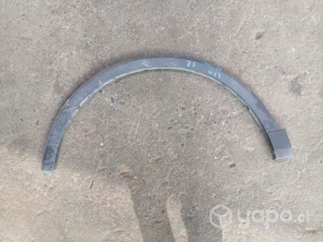 Moldura delantera izquierda mg zs original
