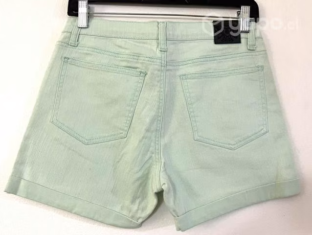 Short Elástico Marca Street Talla 38/40 Verde