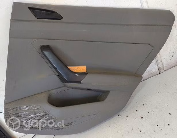 Tapiz Puerta Tras der (VWV122) Volkswagen Virtus