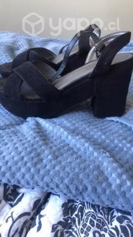 Chalas negras muy cómodas
